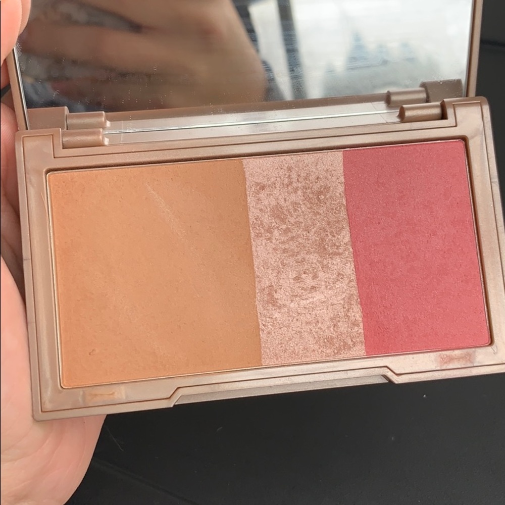 Urban Decay Naked Flushed palette